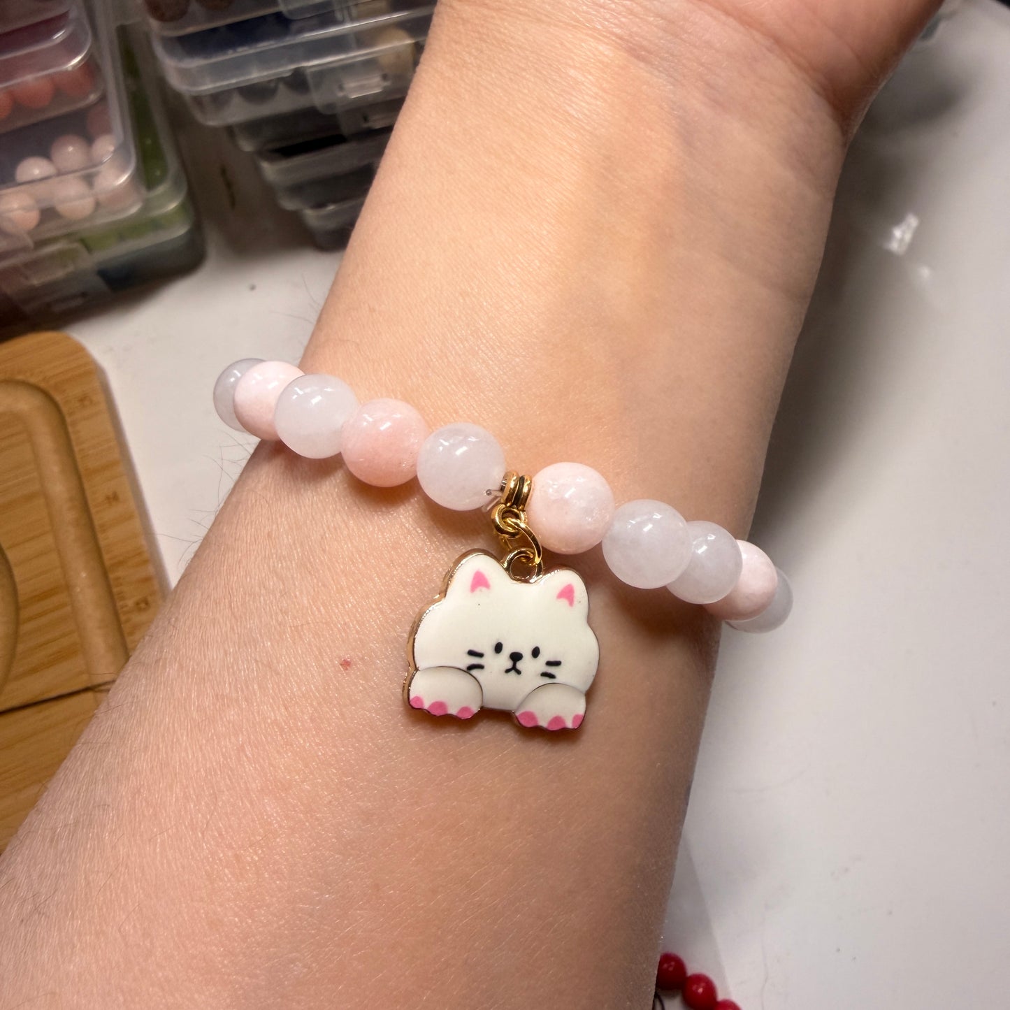 Handmade Unique Beige and White Quartz Crystal Cat Charm Beaded Bracelet 8mm